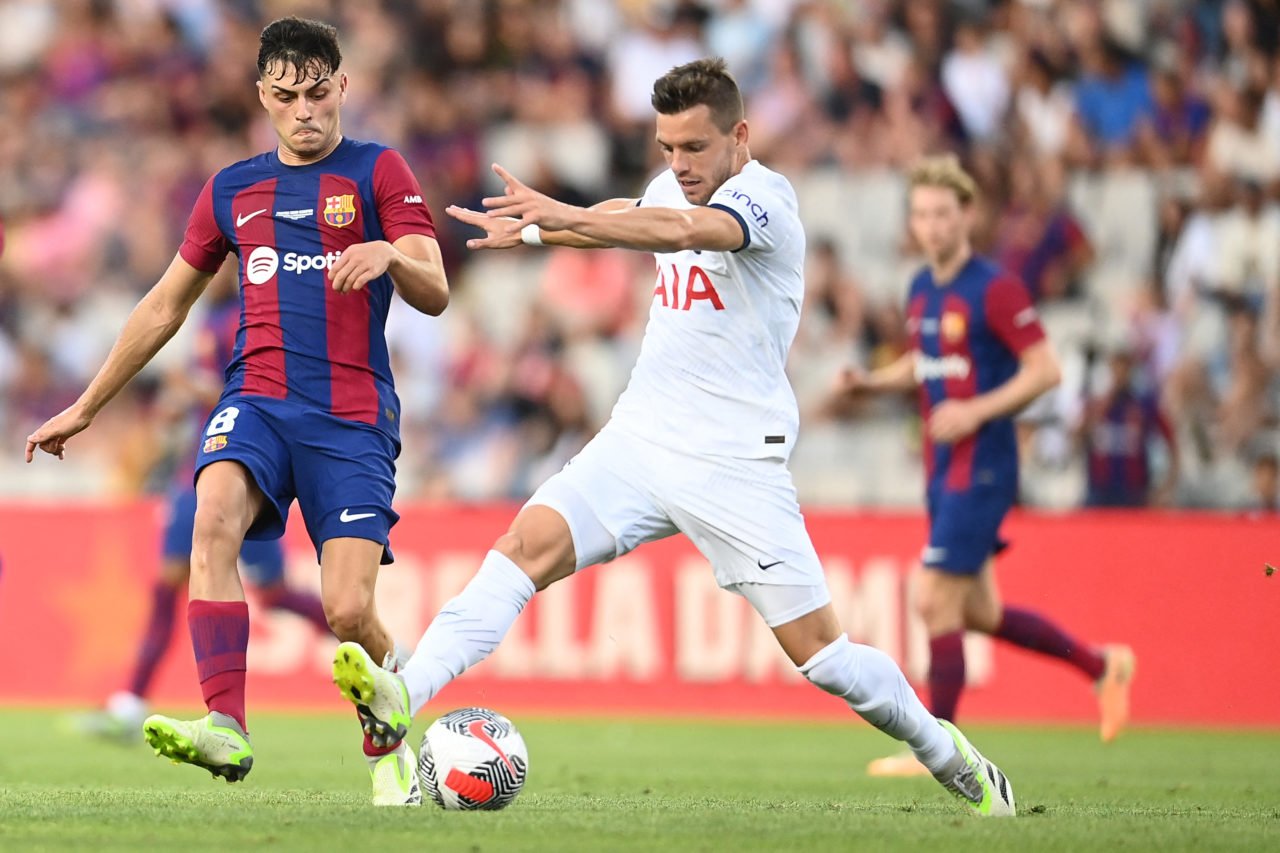 Barcelona's Spanish midfielder #08 Pedri vies with Tottenham Hotspur's Argentinian midfielder #18 Giovani Lo Celso during the 58th Joan Gamper Trop...